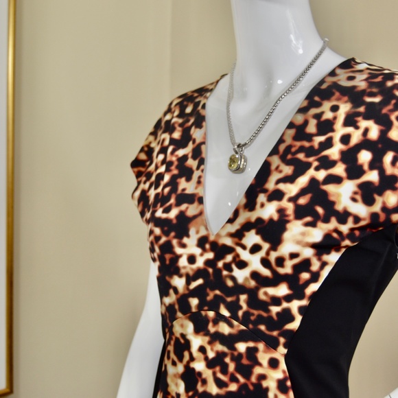 🆕🏷️ROBERTO CAVALLI Animal Print V-Neck Sheath Dress – Size 8 / EU 46 🇮🇹 - Picture 8 of 13